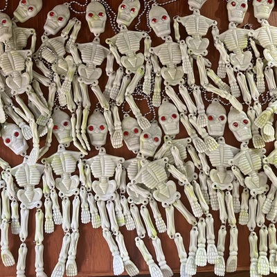 Recycled plastic hanging skeleton glow in the dark