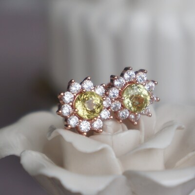 Natural yellow mali garnet earstuds 925 sterling silver stud earrings plated in pink gold for lady