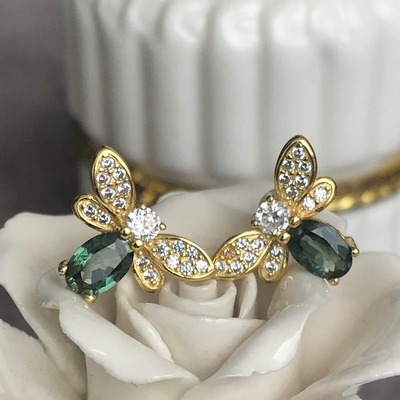 Bee earstuds natural teal sapphire stud earrings 925 sterling silver earstuds cute design and gift for women for girls