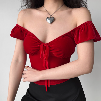 Red velvet v-neck short-sleeved t-shirt - Thumbnail 4