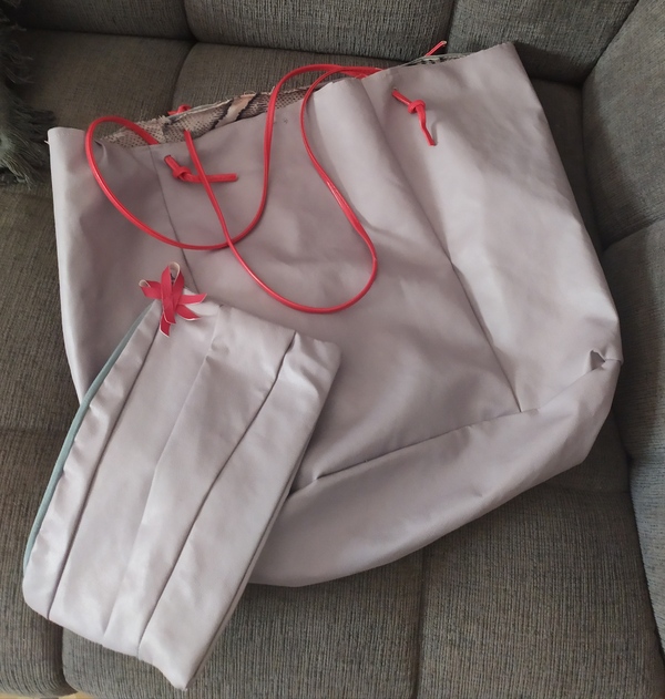 HANDMADE COLORED TOTEBAGS