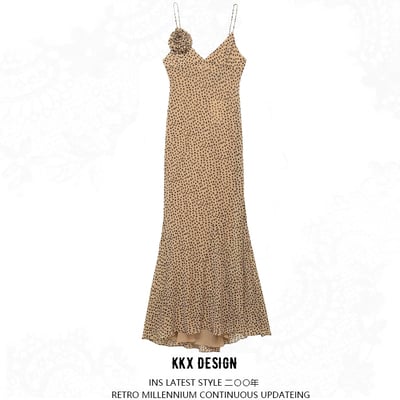 Fashionable flower-decorated polka dot maxi dress