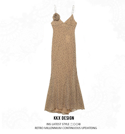Fashionable flower-decorated polka dot maxi dress