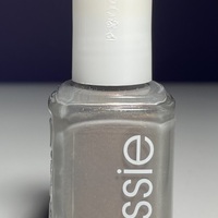 Essie - Social-Lights - Thumbnail 1