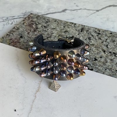 Rainbow 4-3-4 short british stud cuff