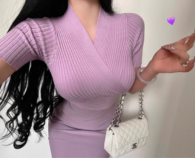 Ice cream short sleeve crossover V-neck knit top