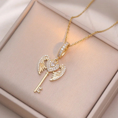 Cute angel wings zircon pendant necklace