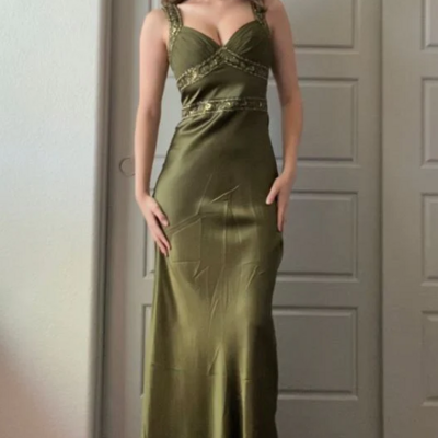 Elegant sheath v neck olive green beading prom dresses - Thumbnail 1