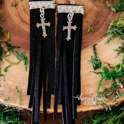 Black leather earrings w/crosses - Thumbnail 1