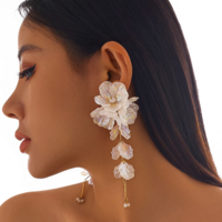 Elegant White Petal Flower Drop Earrings - Thumbnail 2