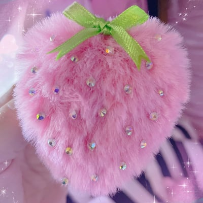 Strawbaby clip & pin