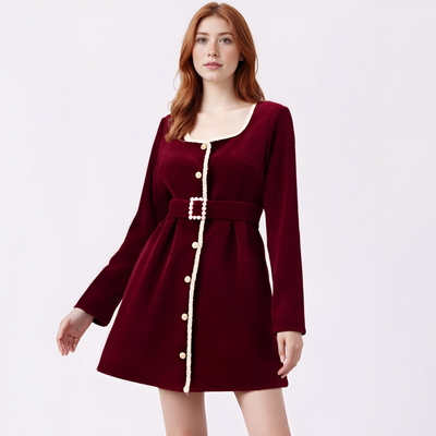 Fashionable and elegant square neck and ribbon waist dress