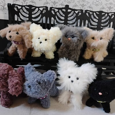 Posable wire pets