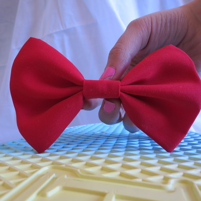 Rouge red bow 