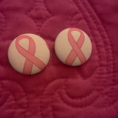 Daye2day earrings for breastcancer